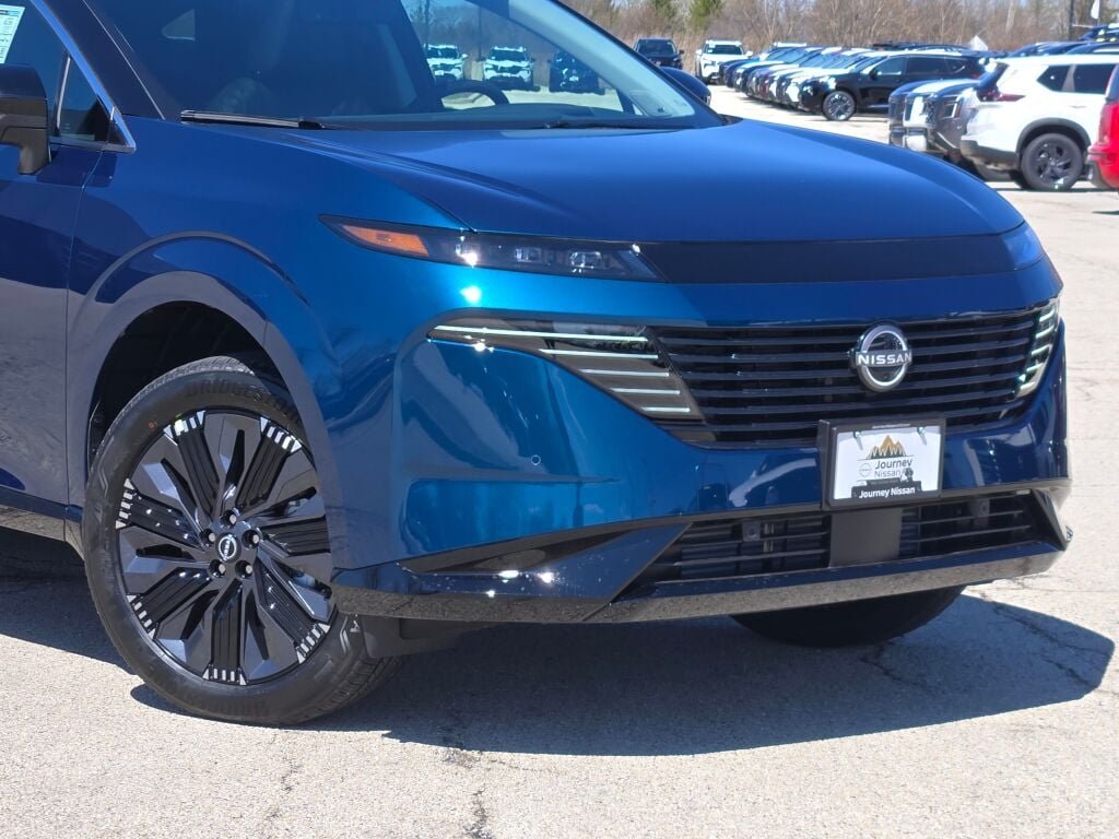 New 2026 Aurora Blue Pearl Metallic / Super Black Two-tone Nissan Platinum image 2