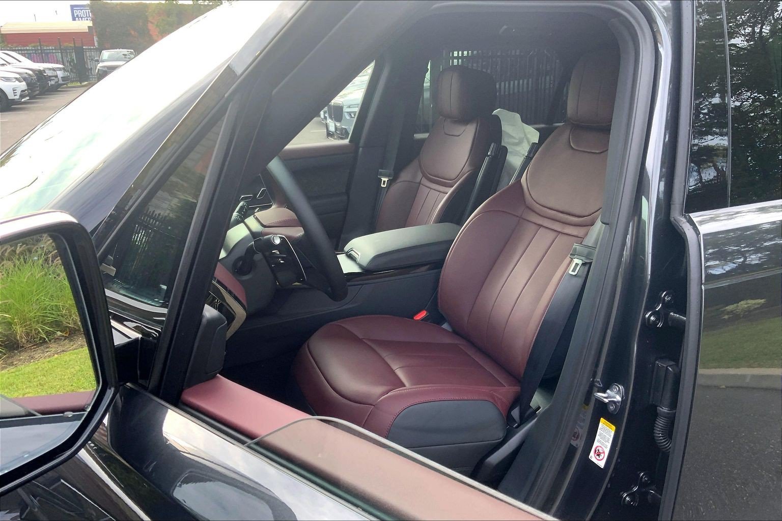 New 2027 Carpathian Grey Land Rover Dynamic SE image 9