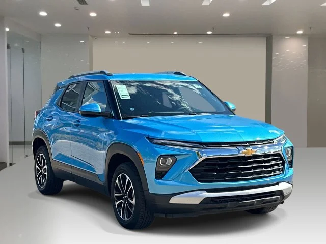 Used 2025 Blue Chevrolet LT image 7