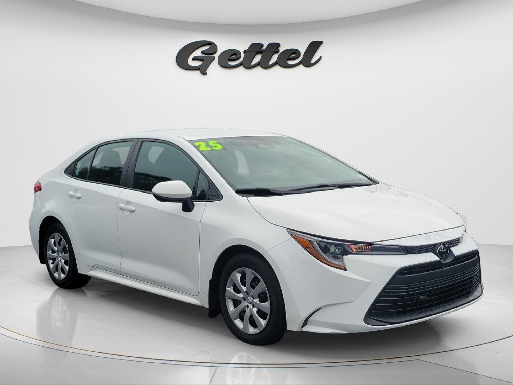 Used 2025 White Toyota LE image 3