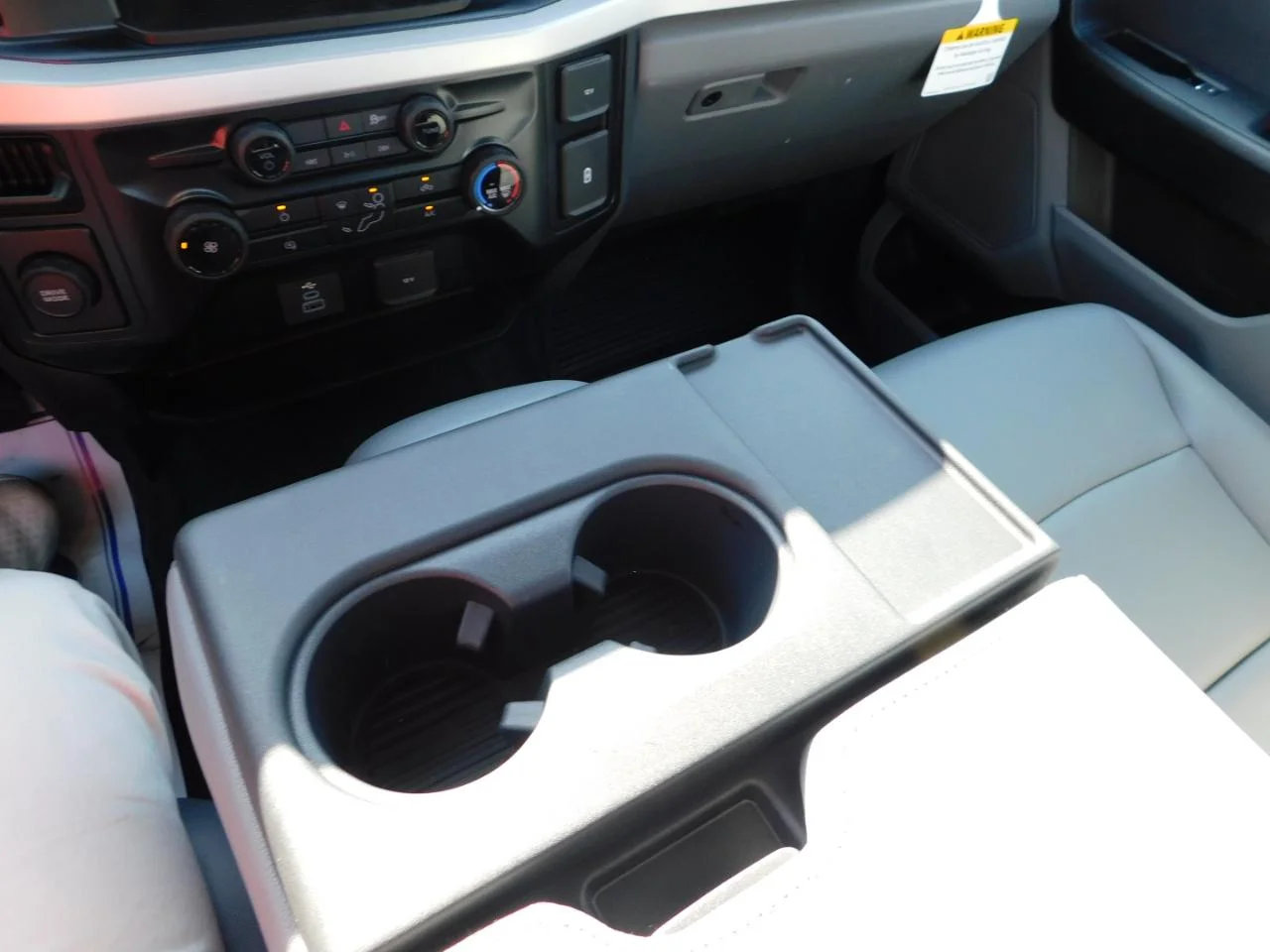 New 2025 Oxford White Ford F-450® XL image 30