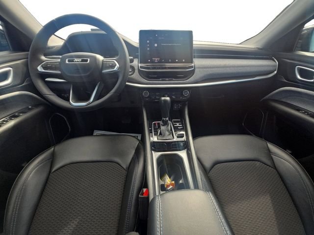 Used 2022 Blue Jeep Latitude image 10