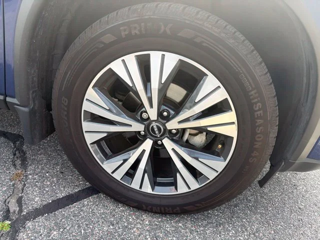 Used 2023 Blue Nissan SV image 10
