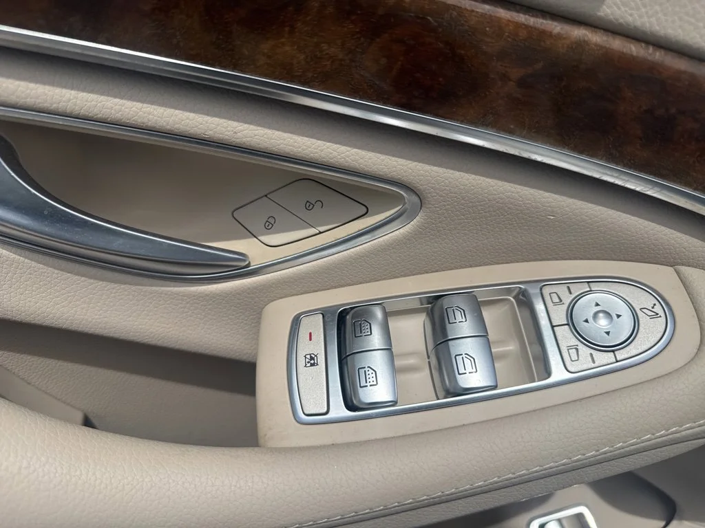 Used 2015 Beige Mercedes-Benz S 550 image 21
