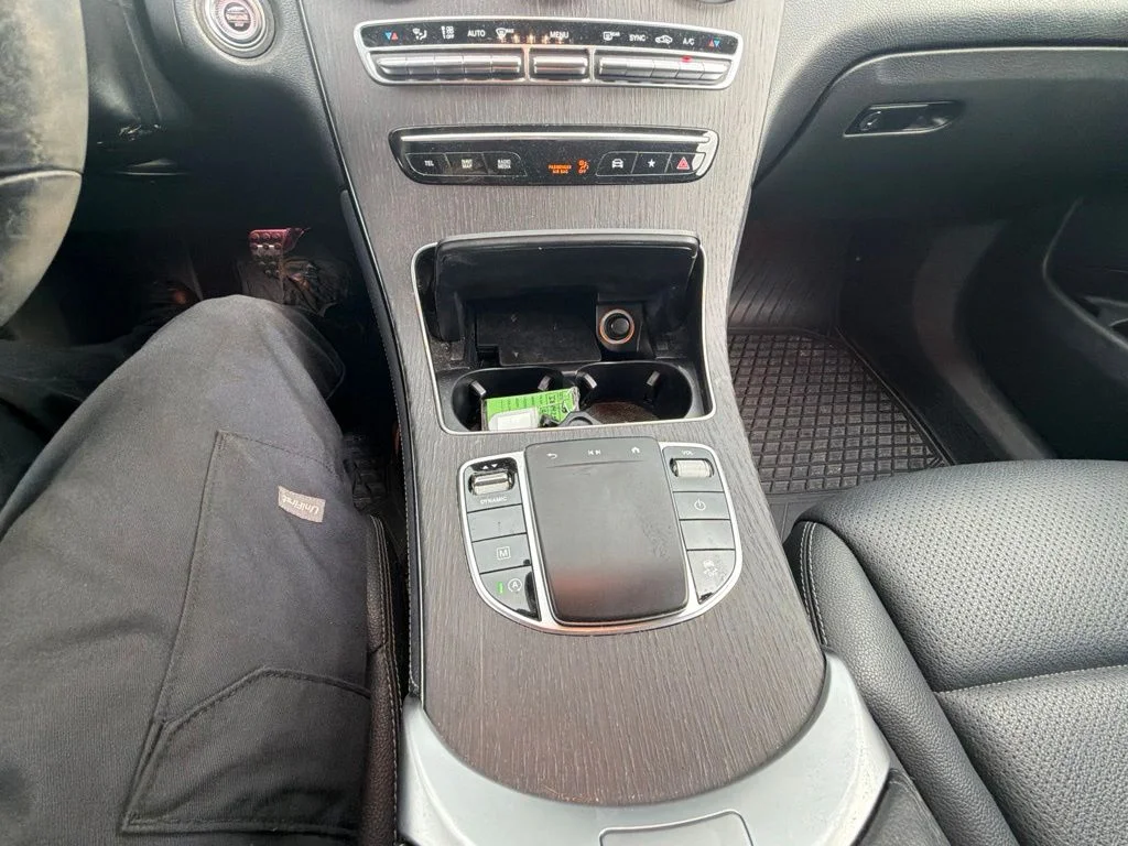 Used 2020  Mercedes-Benz GLC 300 image 5