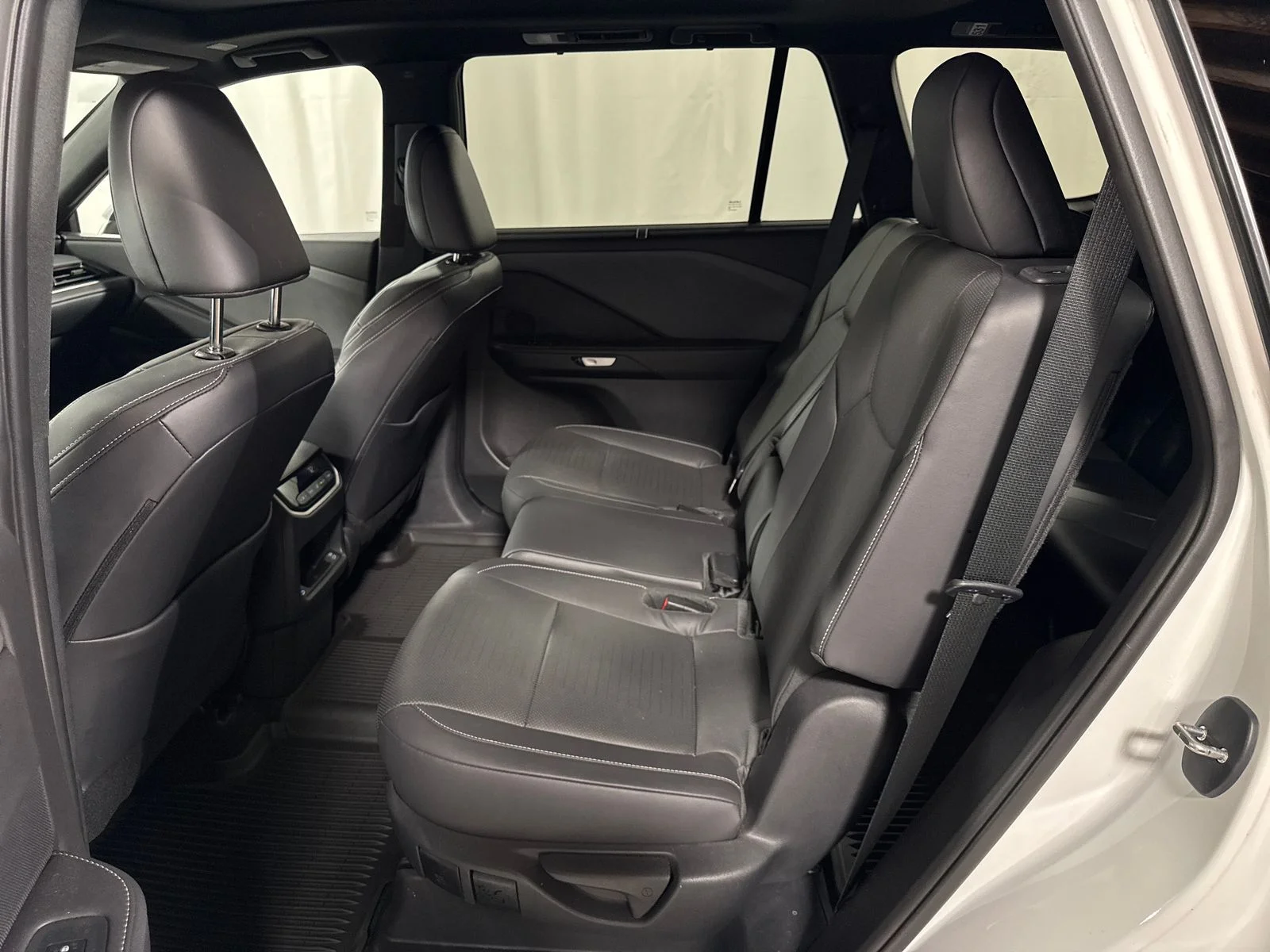 Used 2024 Wind Chill Pearl Lexus 350 Premium image 5