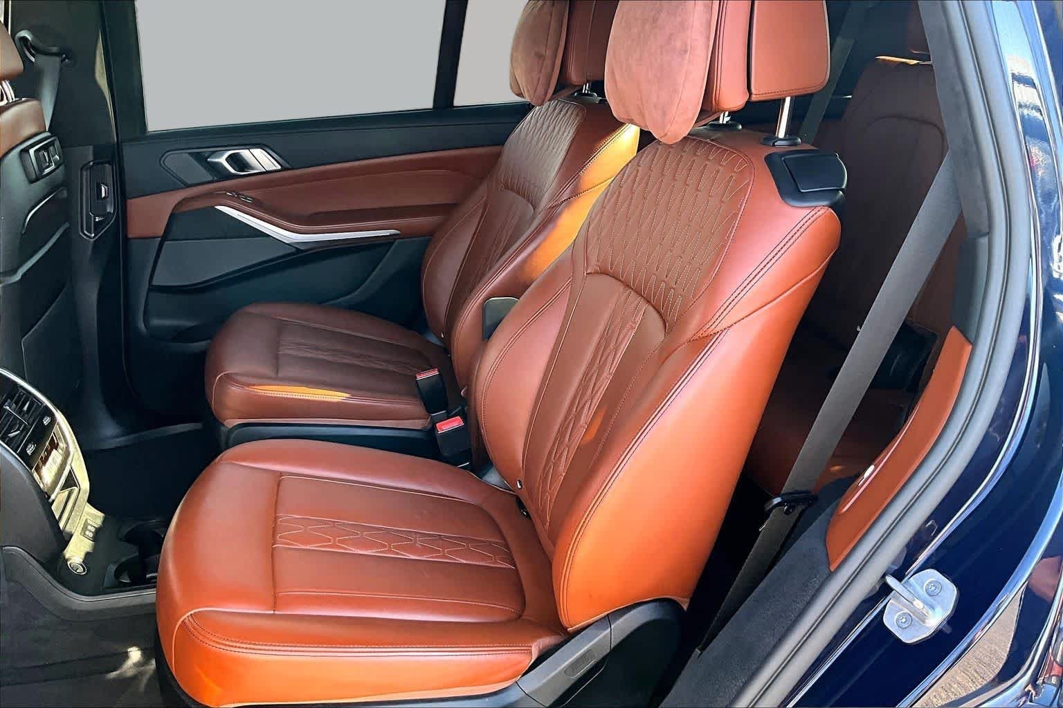 Used 2021 Tanzanite Blue II Metallic BMW xDrive40i image 20