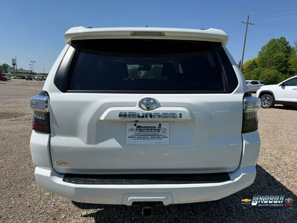Used 2020 White Toyota SR5 Premium image 4