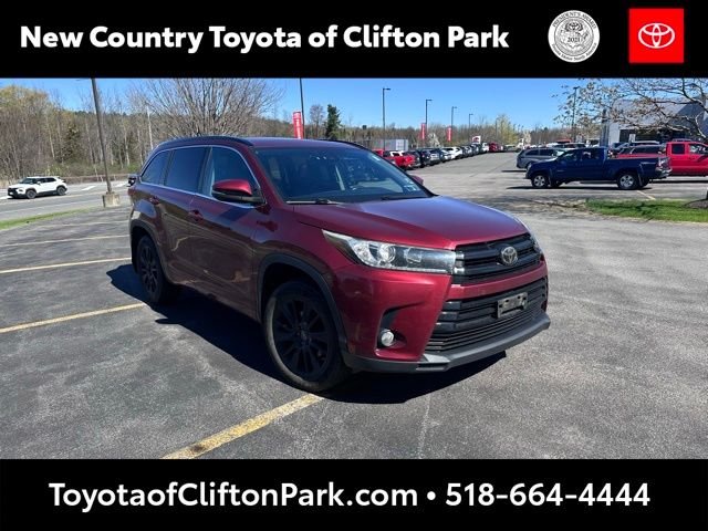 2017 Toyota Highlander SE