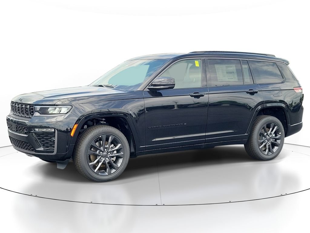 New 2026 Diamond Black Crystal Pearl-Coat Exterior Paint Jeep Limited image 2