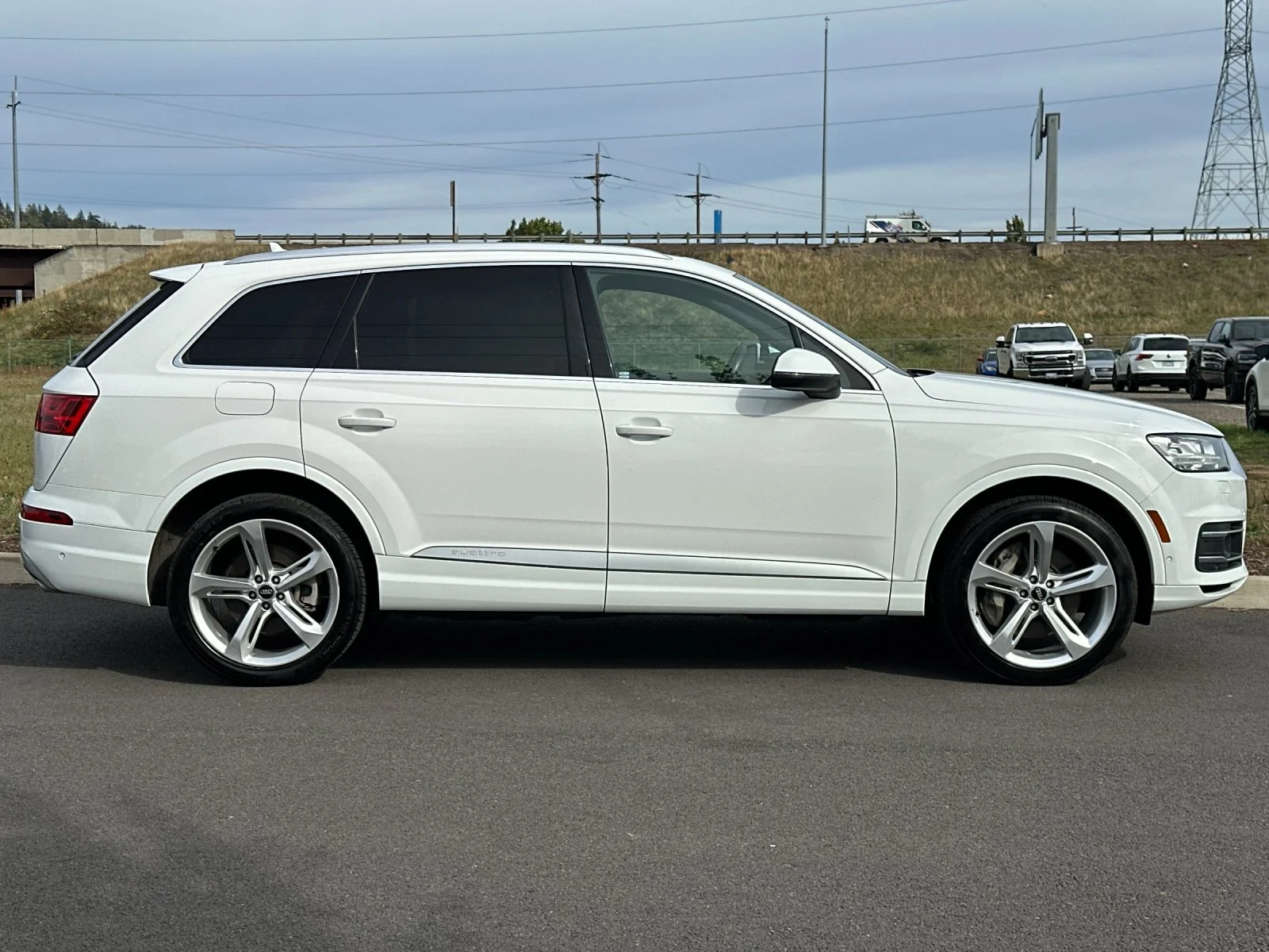 Used 2019  Audi 55 Prestige image 2