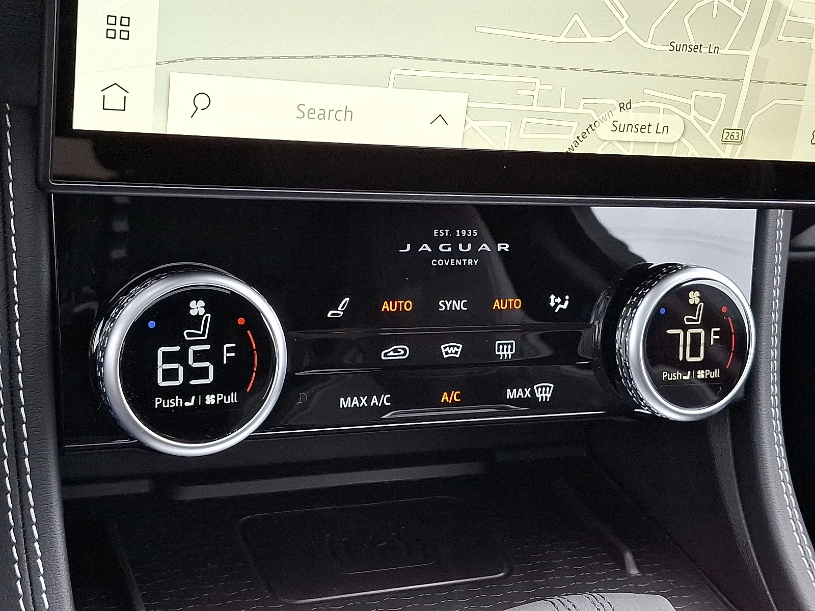 2026 Jaguar F-Pace R-Dynamic S - Photo 13