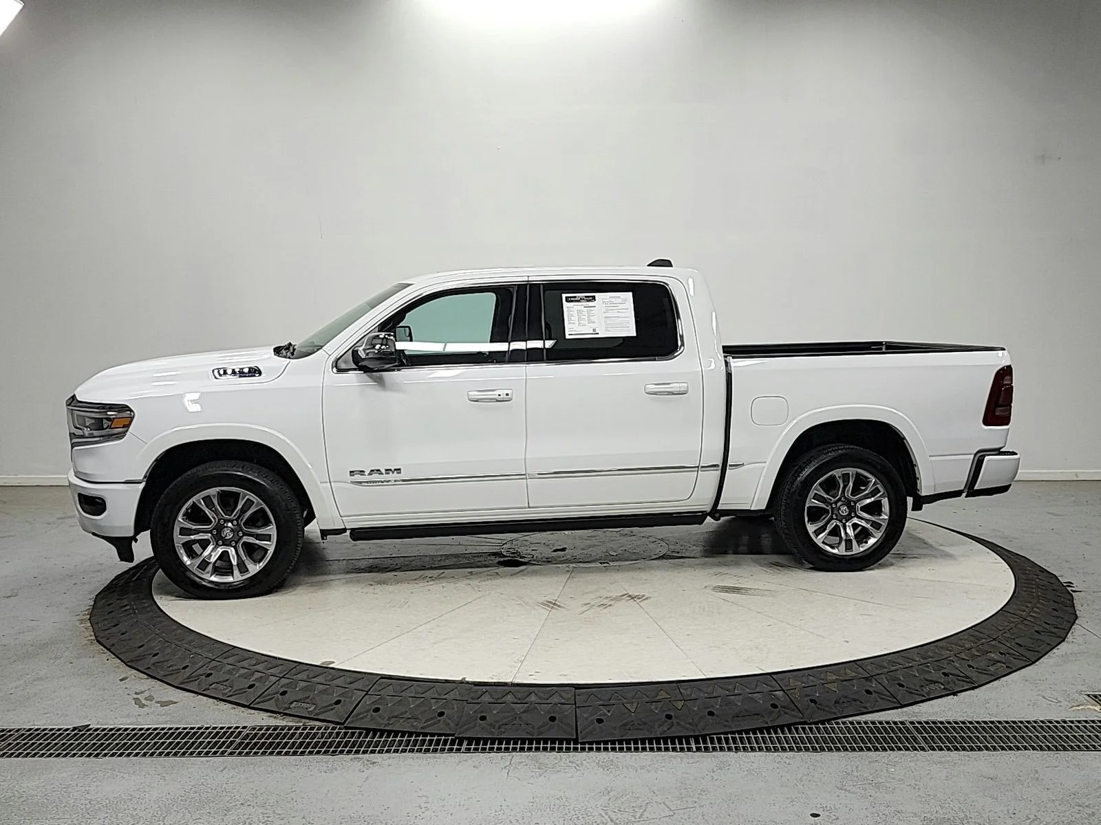 Used 2023 White Ram Limited image 4