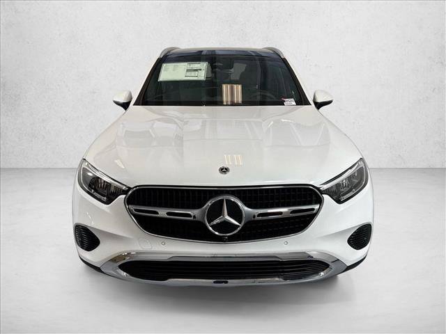 New 2026 MANUFAKTUR Moonlight White Metallic Mercedes-Benz GLC 300 image 32
