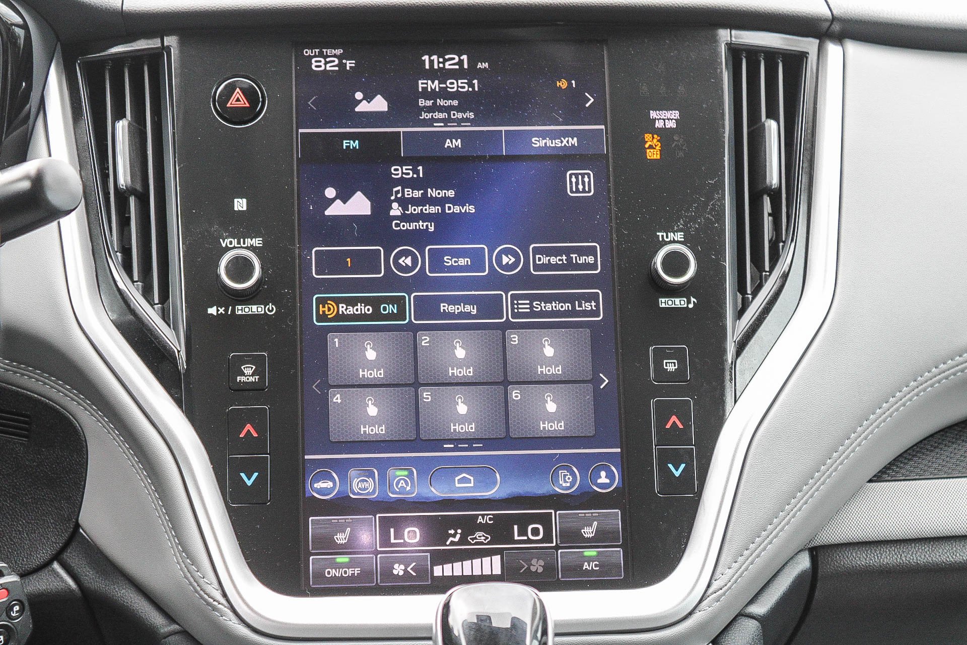 Used 2023 Ice Silver Metallic Subaru Premium image 15