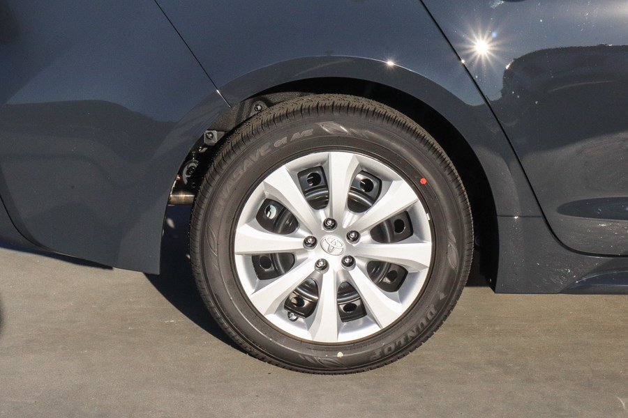 New 2027 Underground Toyota  LE image 11