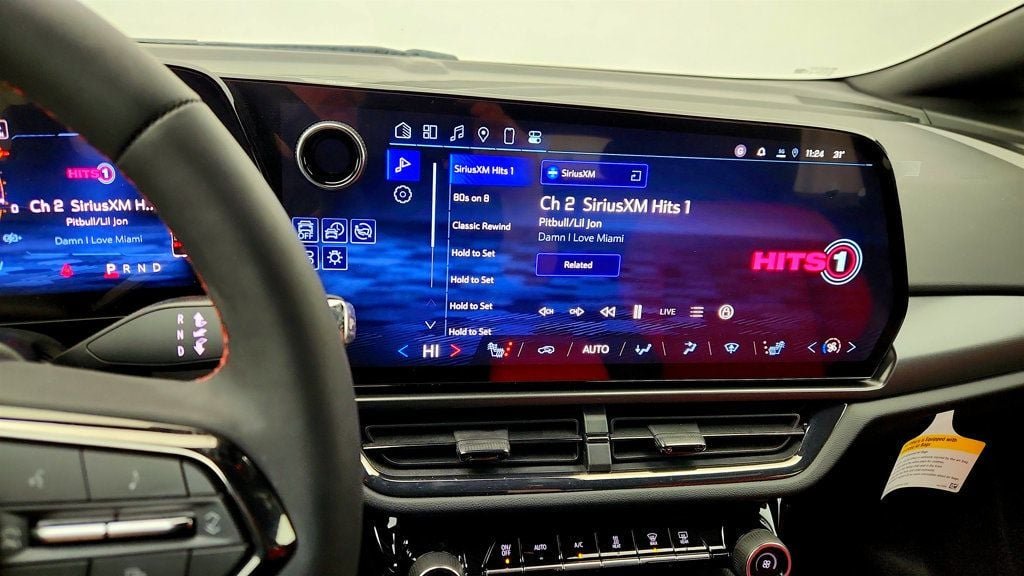 2025 Chevrolet Equinox EV RS - Photo 17