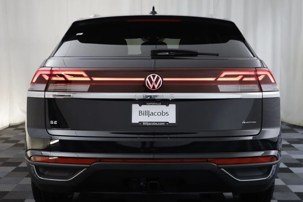 New 2026 Deep Black Volkswagen SE w/Technology image 15
