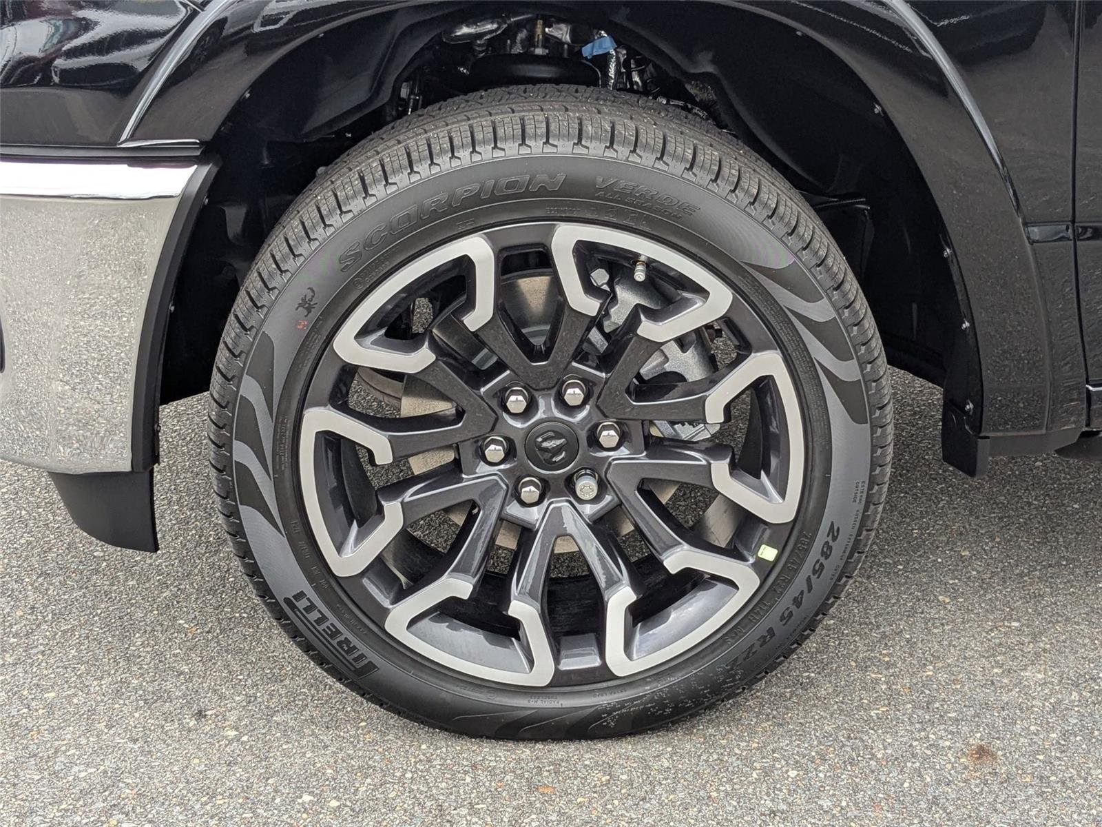 2026 RAM 1500 Limited - Photo 9