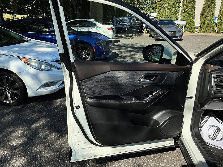 Certified Used 2023 Pearl White Tricoat Nissan SV image 11