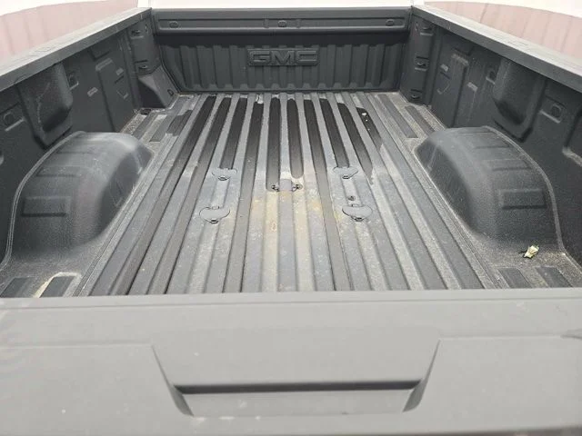 Used 2025  GMC Denali Ultimate image 14