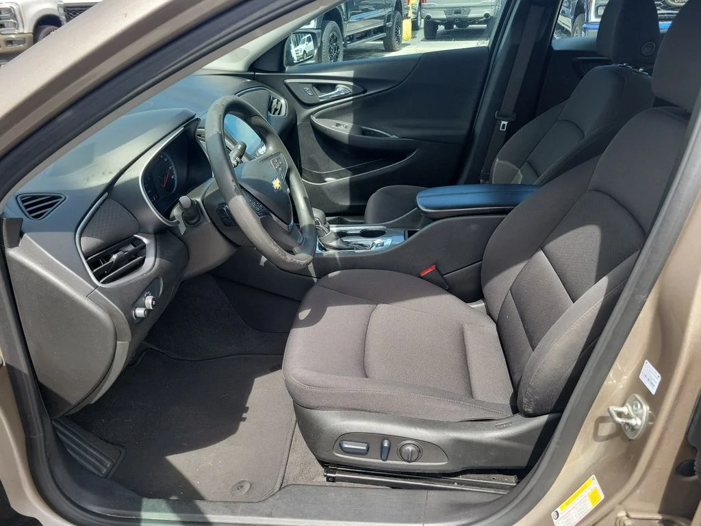 Used 2024 Gray Chevrolet LT image 23