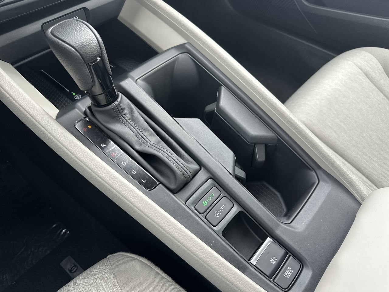 New 2026 Platinum White Pearl Honda LX image 19