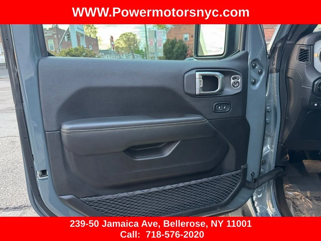 Used 2025 Gray Jeep Sahara 4xe image 20