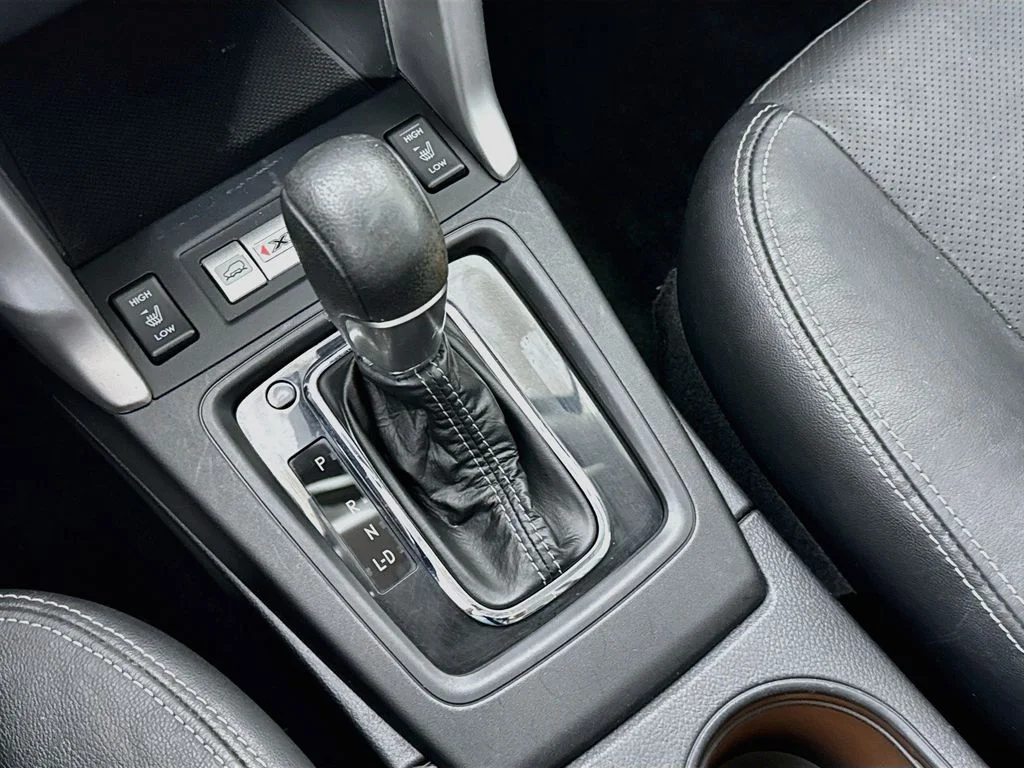 Used 2015 Silver Subaru 2.5i Touring image 20