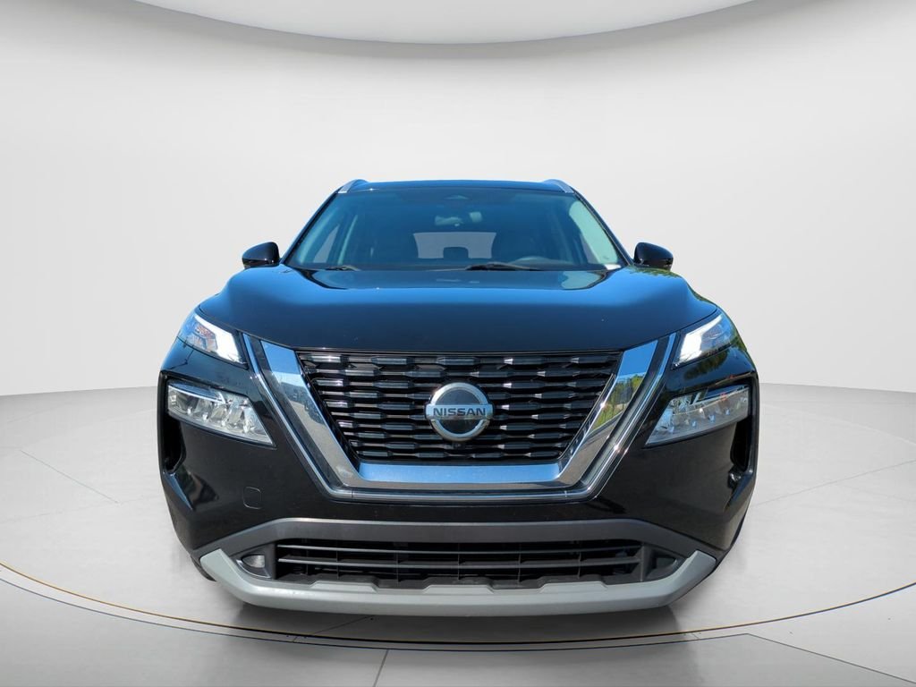 Used 2021 Black Nissan SV image 2
