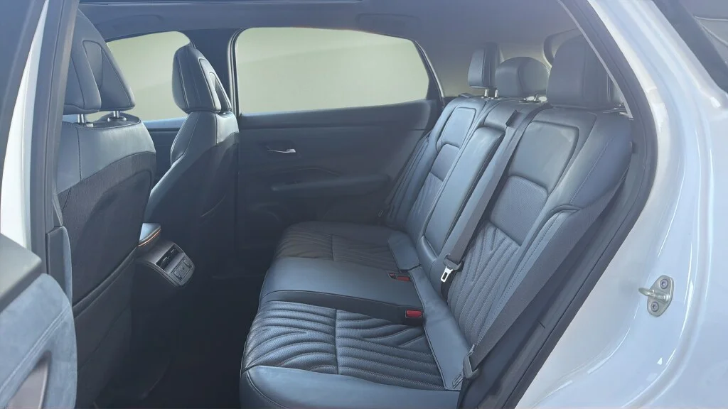 Certified Used 2023 Everest White Pearl Tricoat Black Diamond Pearl Nissan Platinum+ e-4orce image 13