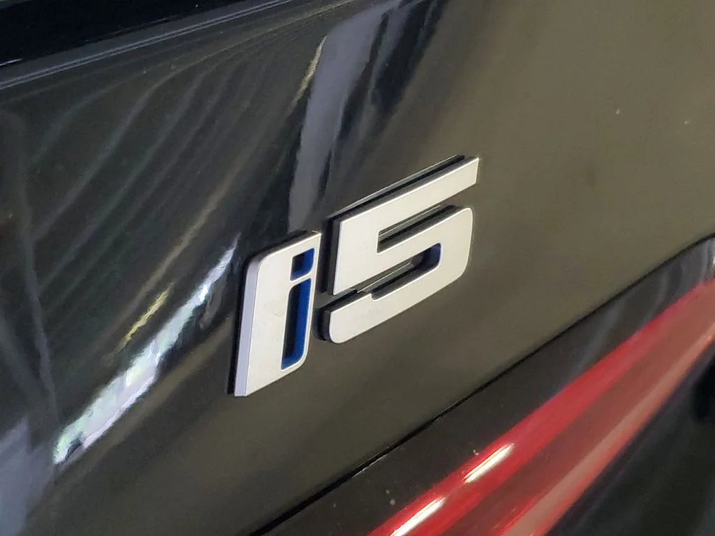 New 2026 Black Sapphire Metallic BMW M60 image 6