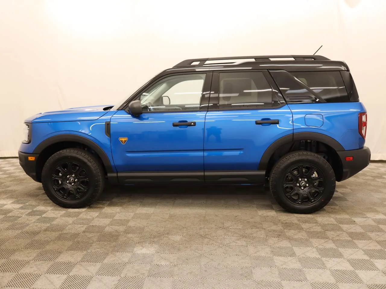 New 2026 Velocity Blue Metallic Ford Badlands® image 2