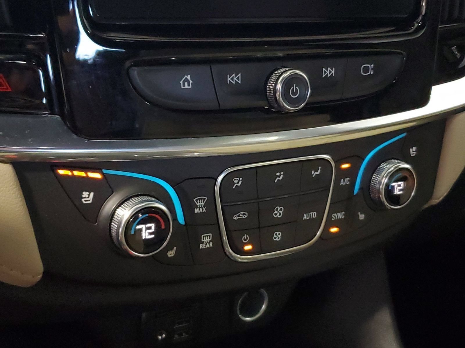 Used 2023 Red Chevrolet Premier image 26