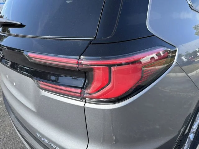 New 2026 Sterling Metallic GMC Elevation image 9