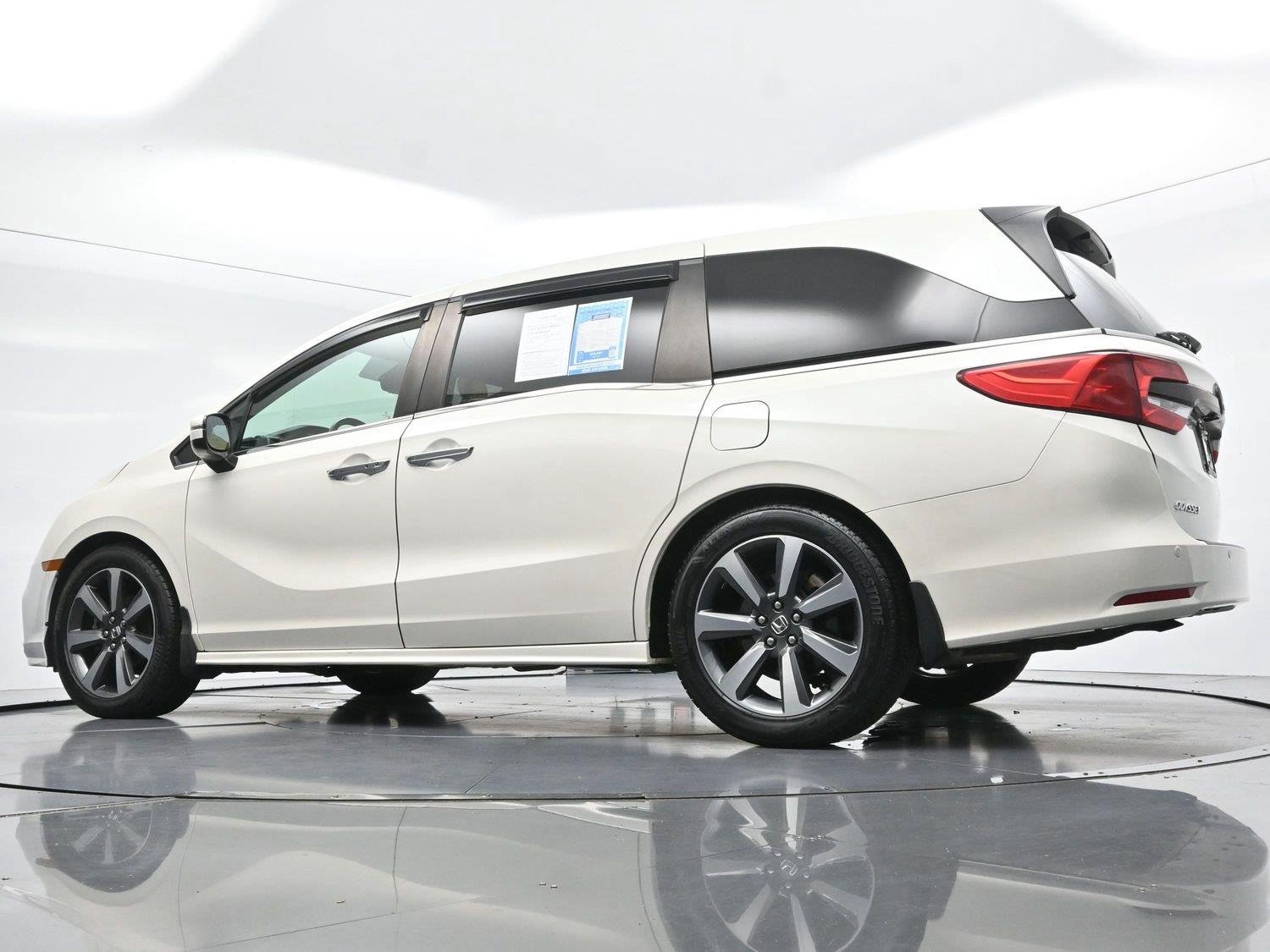 Used 2019 White Diamond Pearl Honda Touring image 55