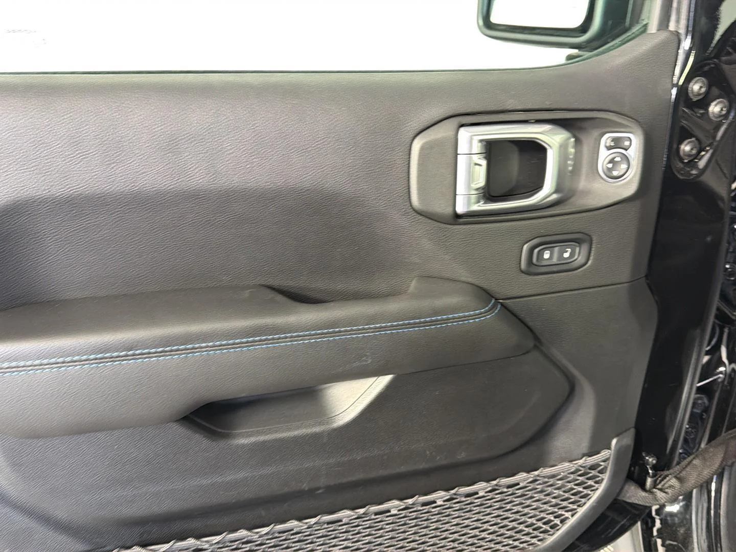 Used 2023 Black Clearcoat Jeep Rubicon image 29