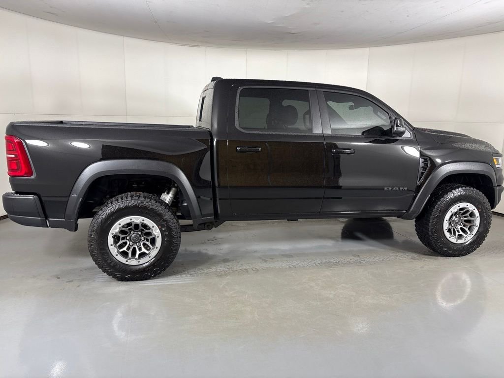 New 2026 Diamond Black Crystal Pearl-Coat Exterior Paint RAM RHO image 9