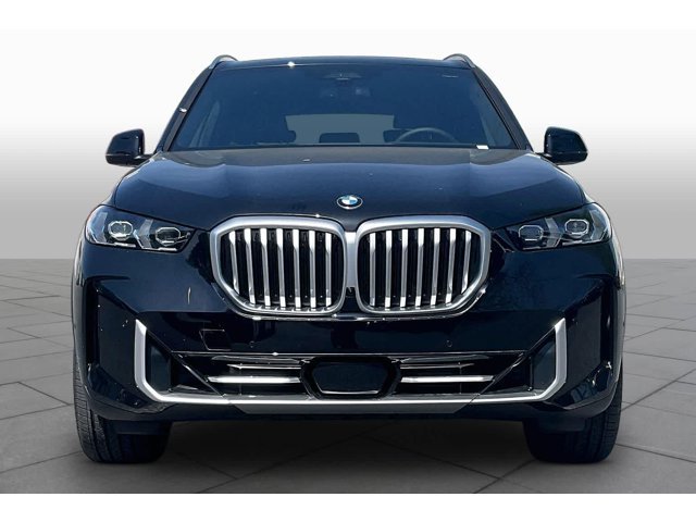 New 2026 Black Sapphire Metallic BMW xDrive40i image 3