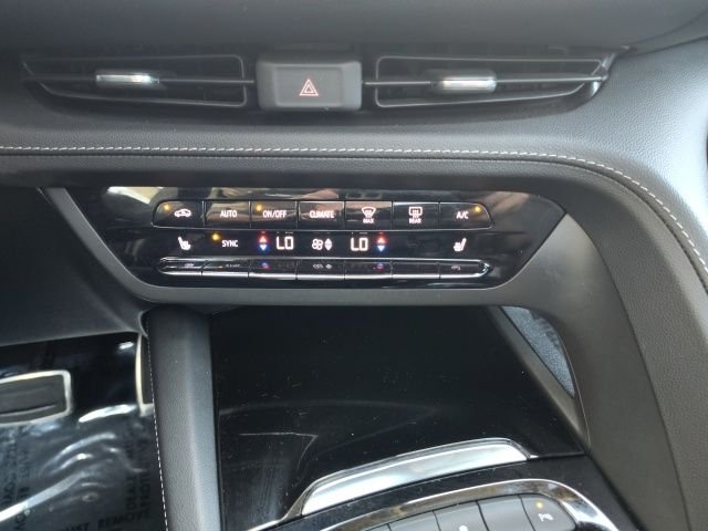 Used 2023 Black Buick Essence image 20