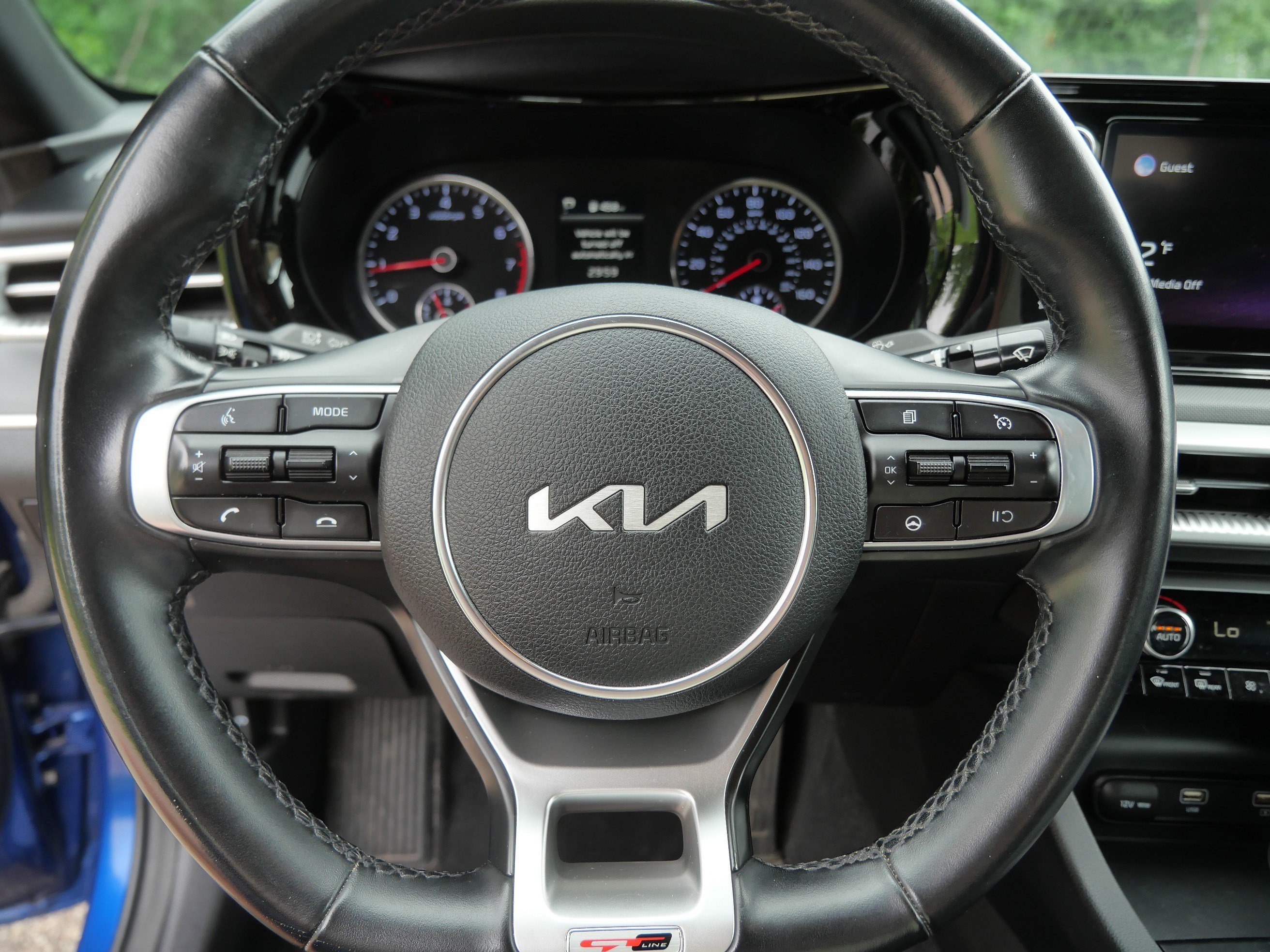 Used 2022 Sapphire Blue Kia GT-Line image 25