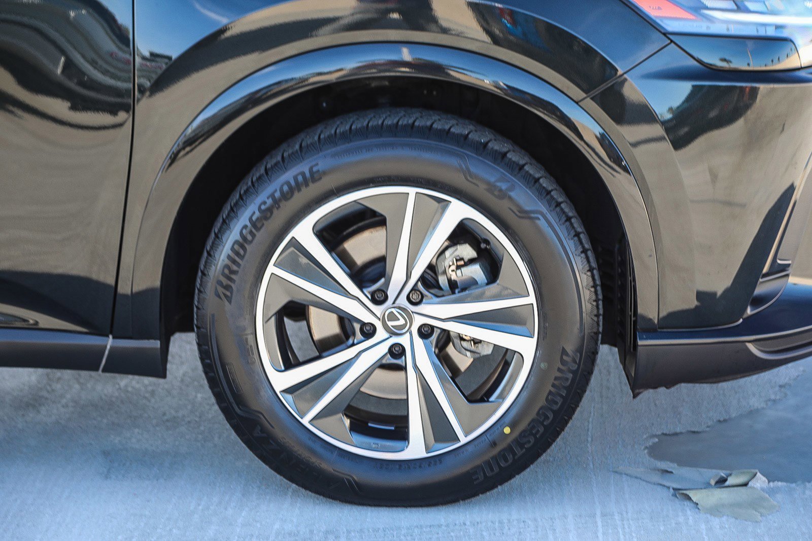 2024 Lexus RX 350 - Photo 9