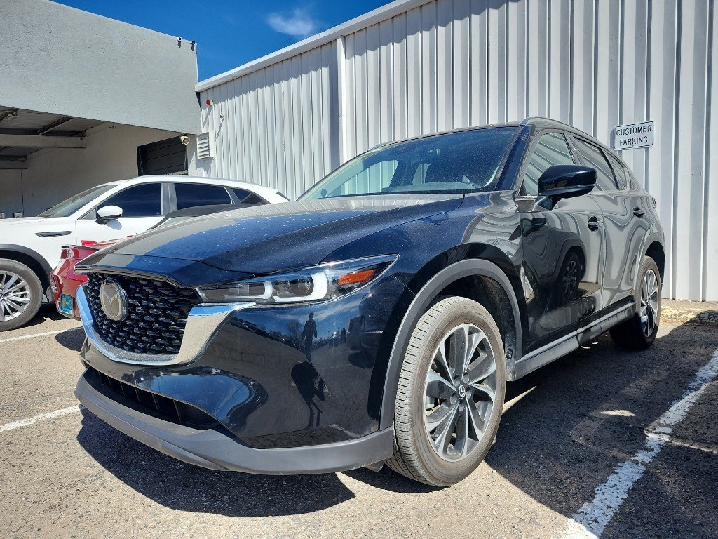 2023 Mazda CX-5 S Premium package
