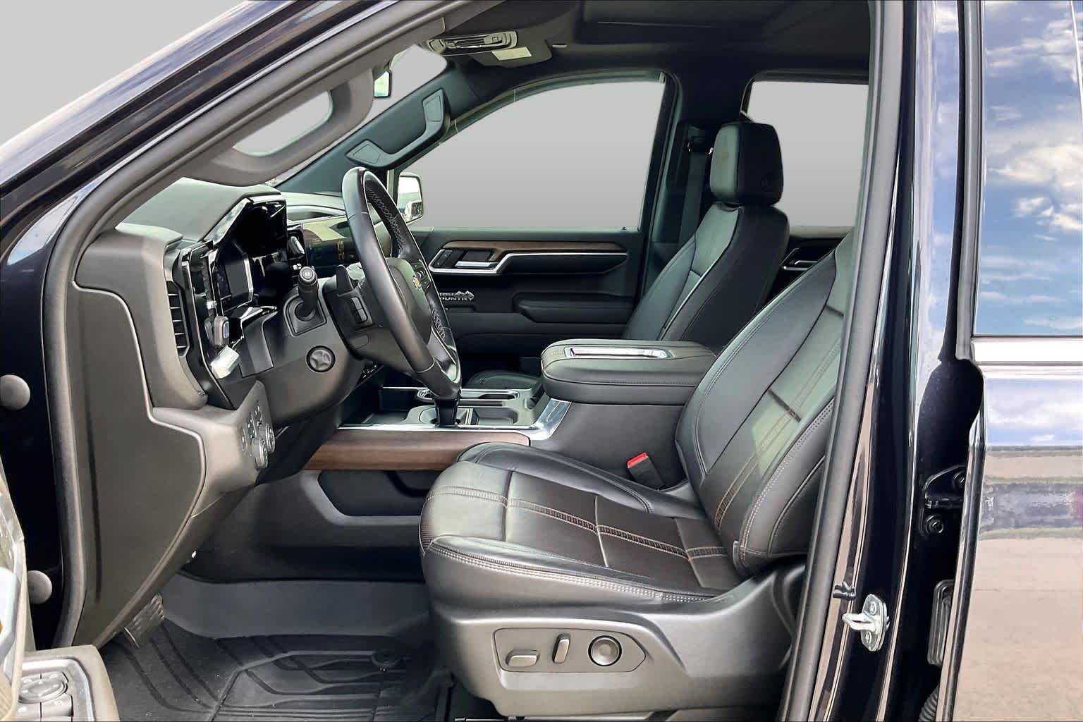 Used 2022 Dark Ash Metallic Chevrolet High Country image 8