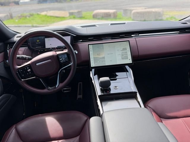 Used 2025 Gray Land Rover Dynamic SE image 13