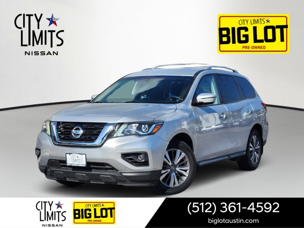 Used 2020 Silver Nissan S image 1