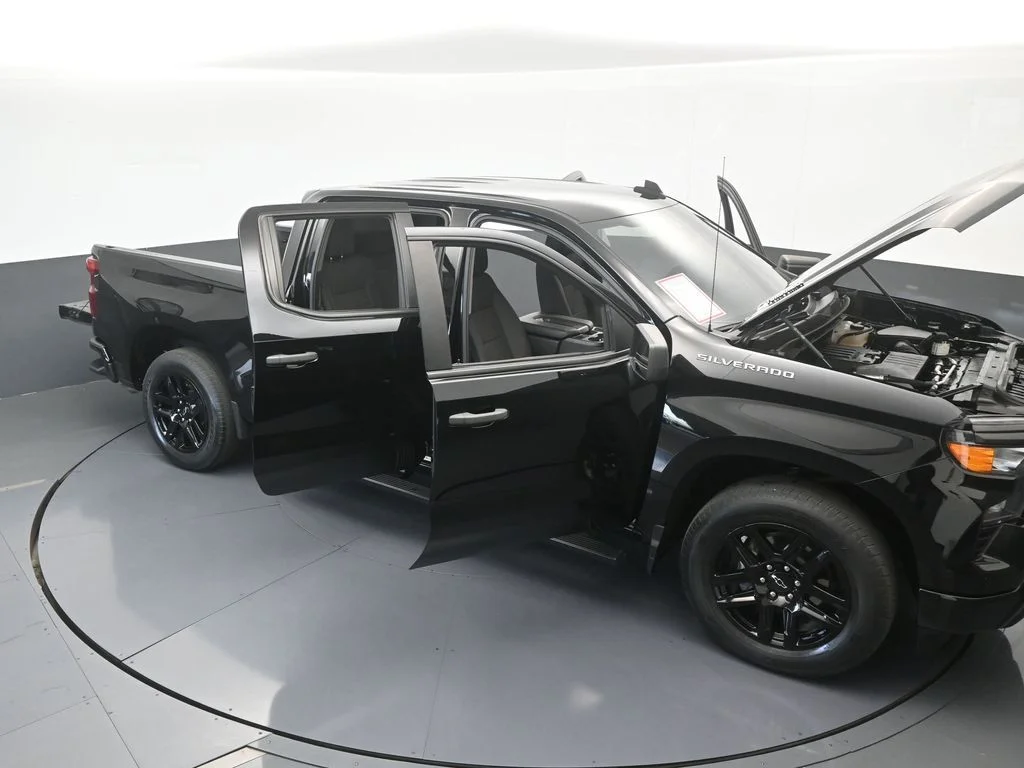 Used 2024 Black Chevrolet Custom image 65