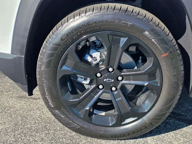 New 2027 White Chevrolet LT image 6