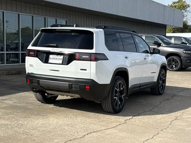 New 2026 Bright White Clear-Coat Exterior Paint Jeep Overland image 3