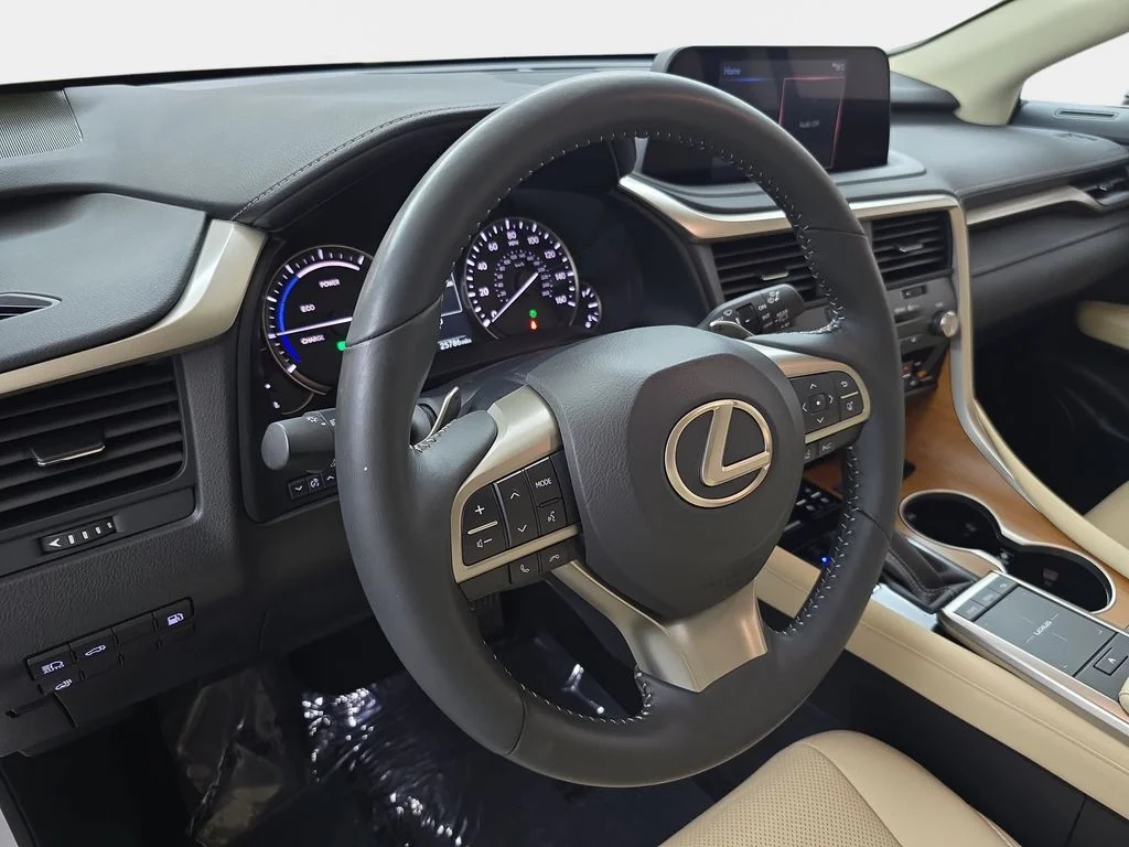 Used 2022 White Lexus 450h image 19